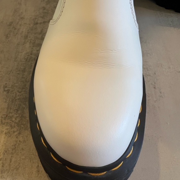 Sz 8 - Good Condition - Dr. Martens White Chelsea Boots - Picture 7 of 14